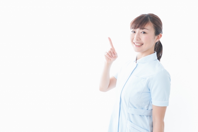 肋間神経痛に湿布を貼る場所と効果的な使い方を神戸市東灘区の接骨院が解説